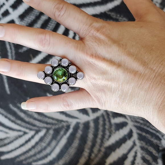 New Oversized Tsavorite and Pink Chalcedony 925 Silver Statement Ring. - Picture 7 of 13